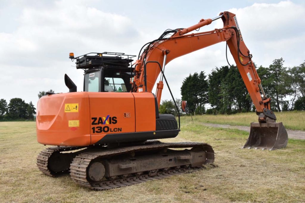 13-tonne-digger